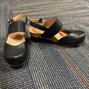 Black Dansko clogs size 36